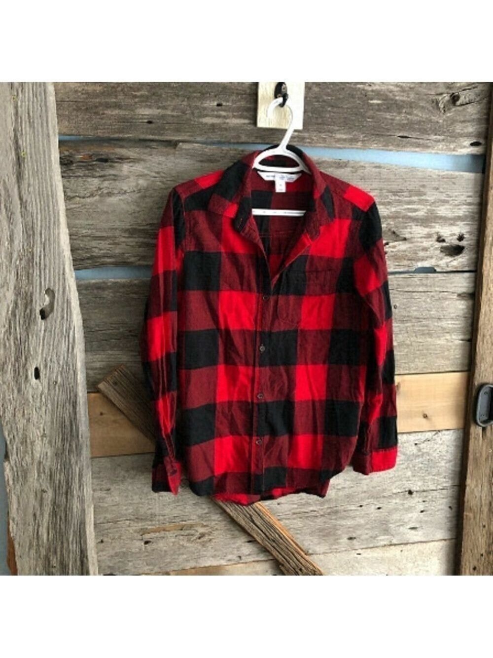 old Navy size Med Red and black buffalo plaid button down shirt